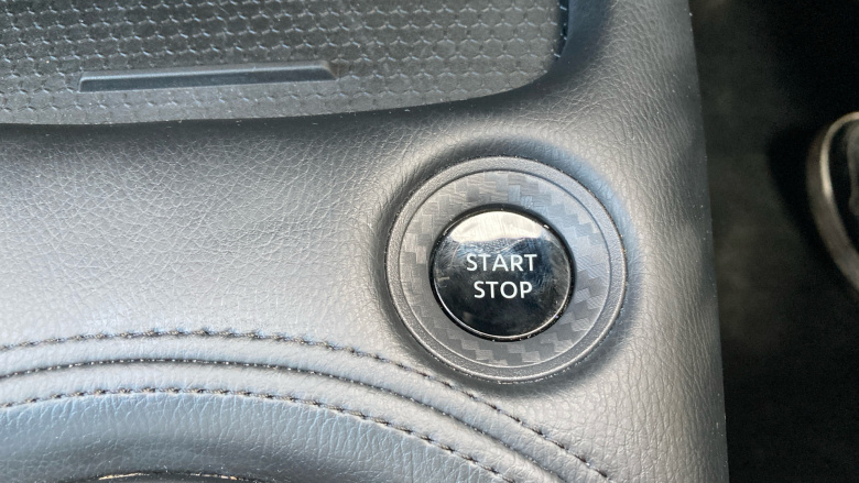 Nissan Juke 1.6 Hybrid N-Connecta 5dr Auto Hybrid Hatchback